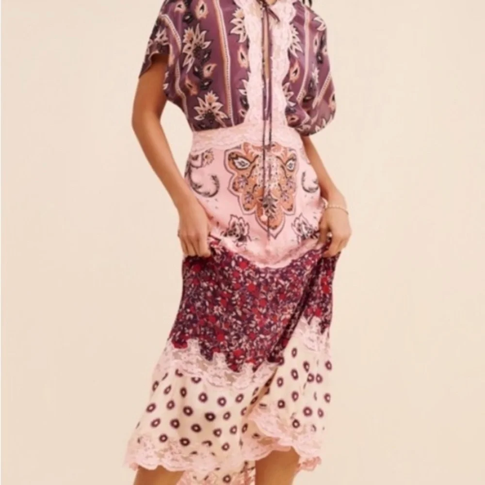 Farm Rio Glam Tapestry Laces Short-Sleeve Maxi Dress - Picture 5 of 16